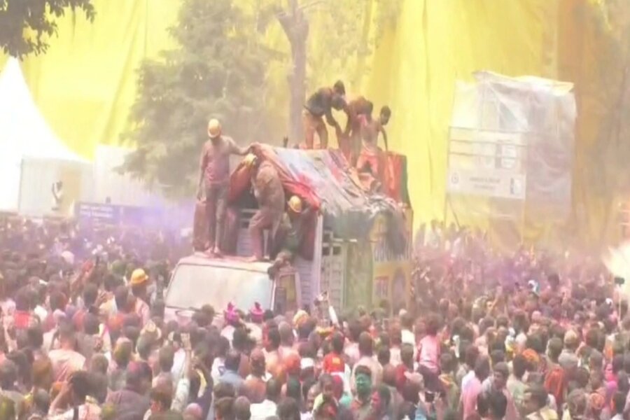 On the auspicious occasion of Rang Panchami, huge walking ceremony in Bhopal, CM Dr. Mohan also participated