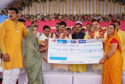 देवास में CM मोहन यादव ने 35.42 लाख हितग्राहियों के खातों में ट्रांसफर किए 212.57 करोड़ रुपये