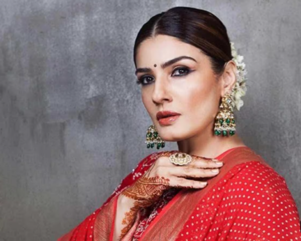 Raveena Tandon Birthday: 54 साल की हुईं रवीना टंडन, जानिए करियर, लेटेस्ट फिल्म और अपकमिंग प्रोजेक्ट्स की पूरी जानकारी